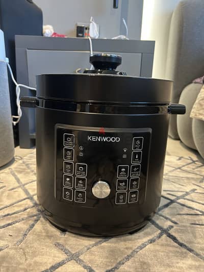New multi cooker 8 liter