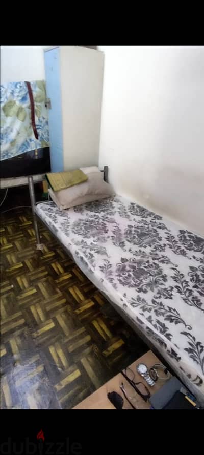 Bedspace for Executive Bachelor in Mansoura - 1 Min to Metro - QAR 500