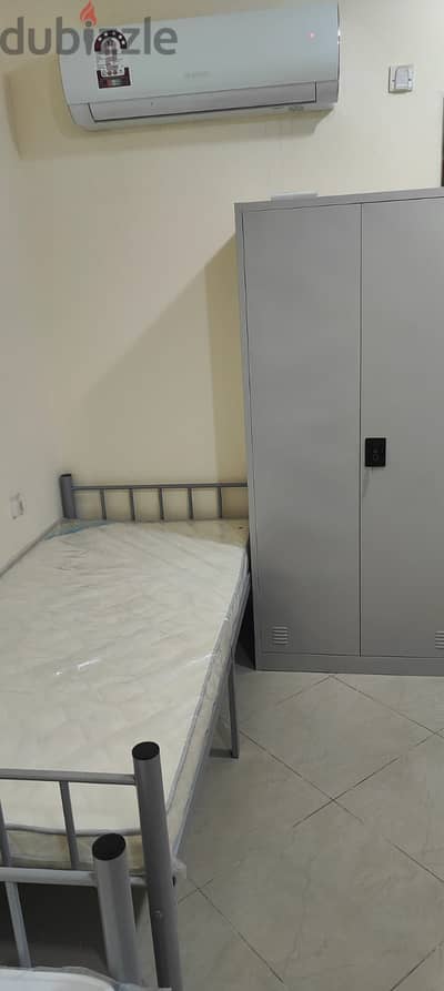 2 BEDSPACES AVAILABLE IN MUNTAZA