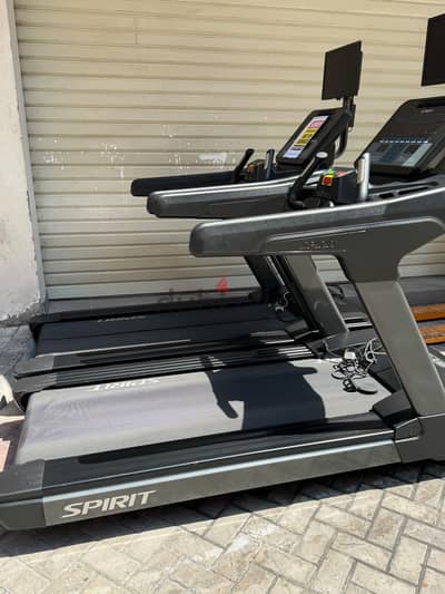 COMMERCIAL TREADMILLS