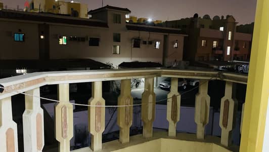 Big one bhk with balcony near metro station old airport ,family food