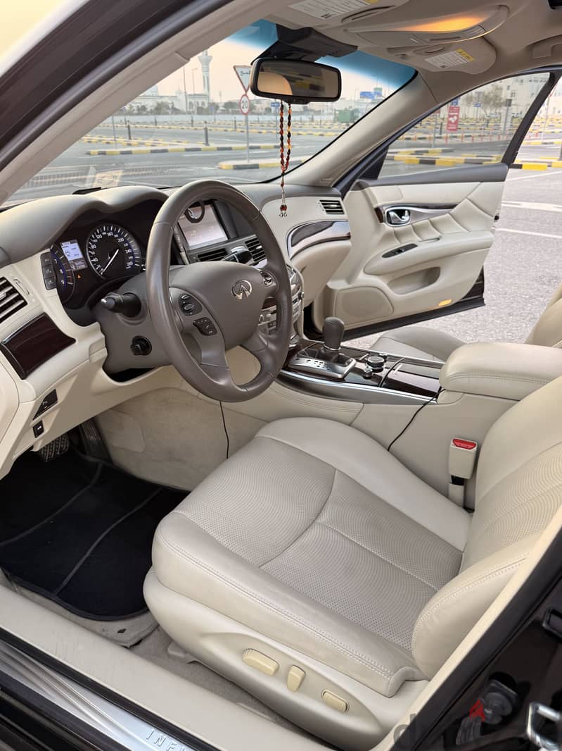 Infiniti Q70 2016 10