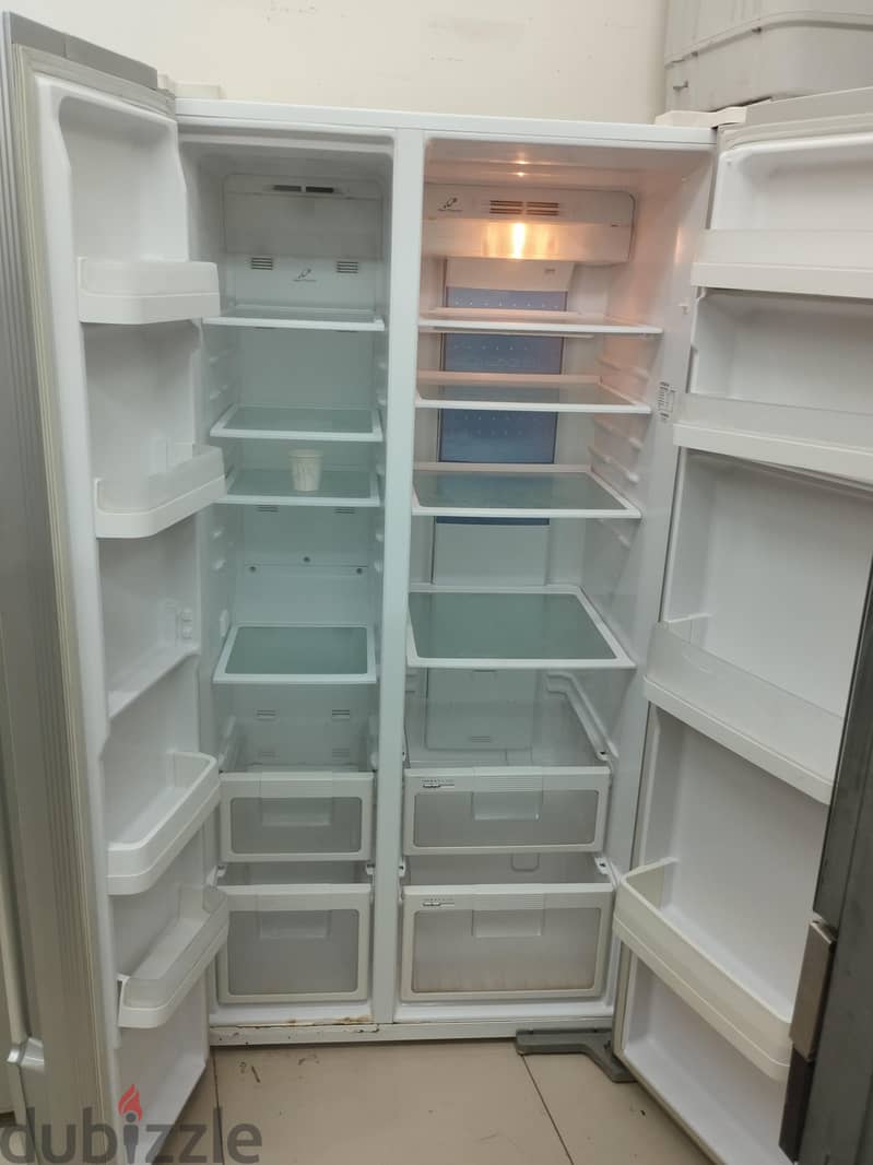Hitachi Fridge Clean condition look good work properly 2