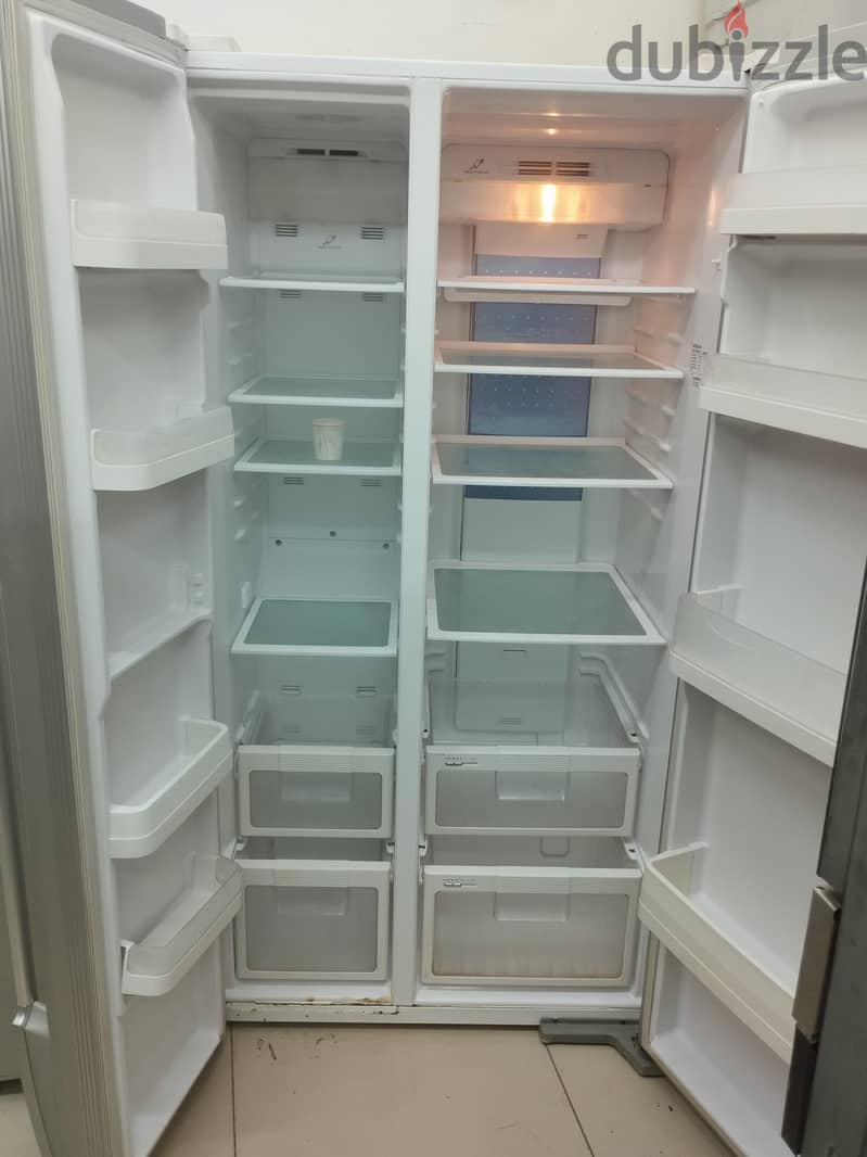 Hitachi Fridge Clean condition look good work properly 4