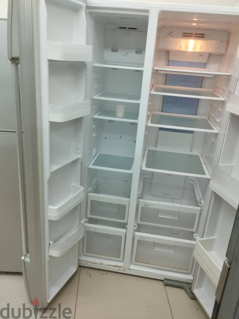Hitachi Fridge Clean condition look good work properly 5