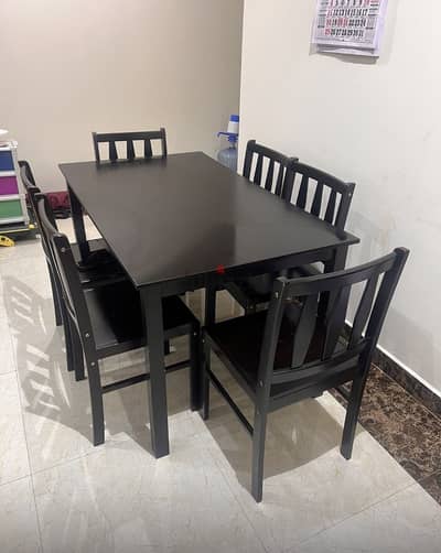 Dining table for sale