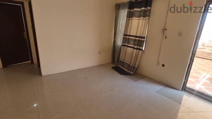 studio avilable for rent 3