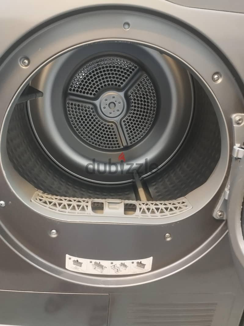Samsung 9kg Wi-fi heat pump model dryer for sale Clean perfect item 3