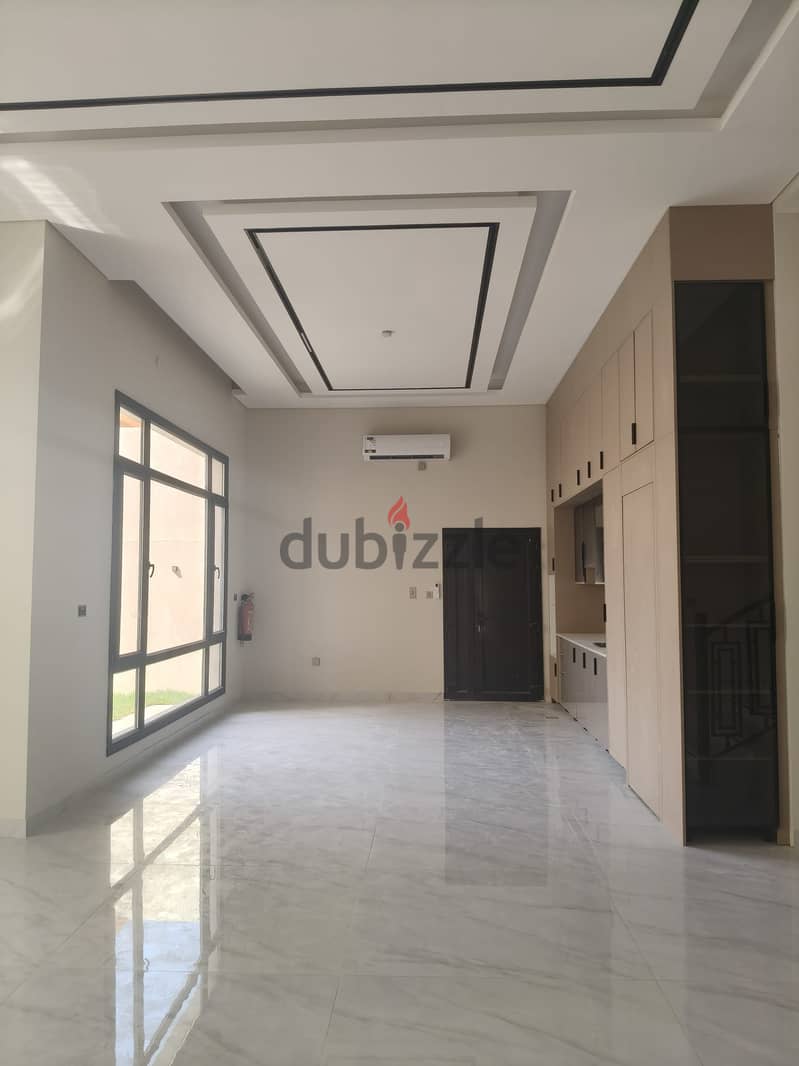 SPECIAL VILLA 7 BDR FULLY RENOVATED ANNEX MAJLIS 12