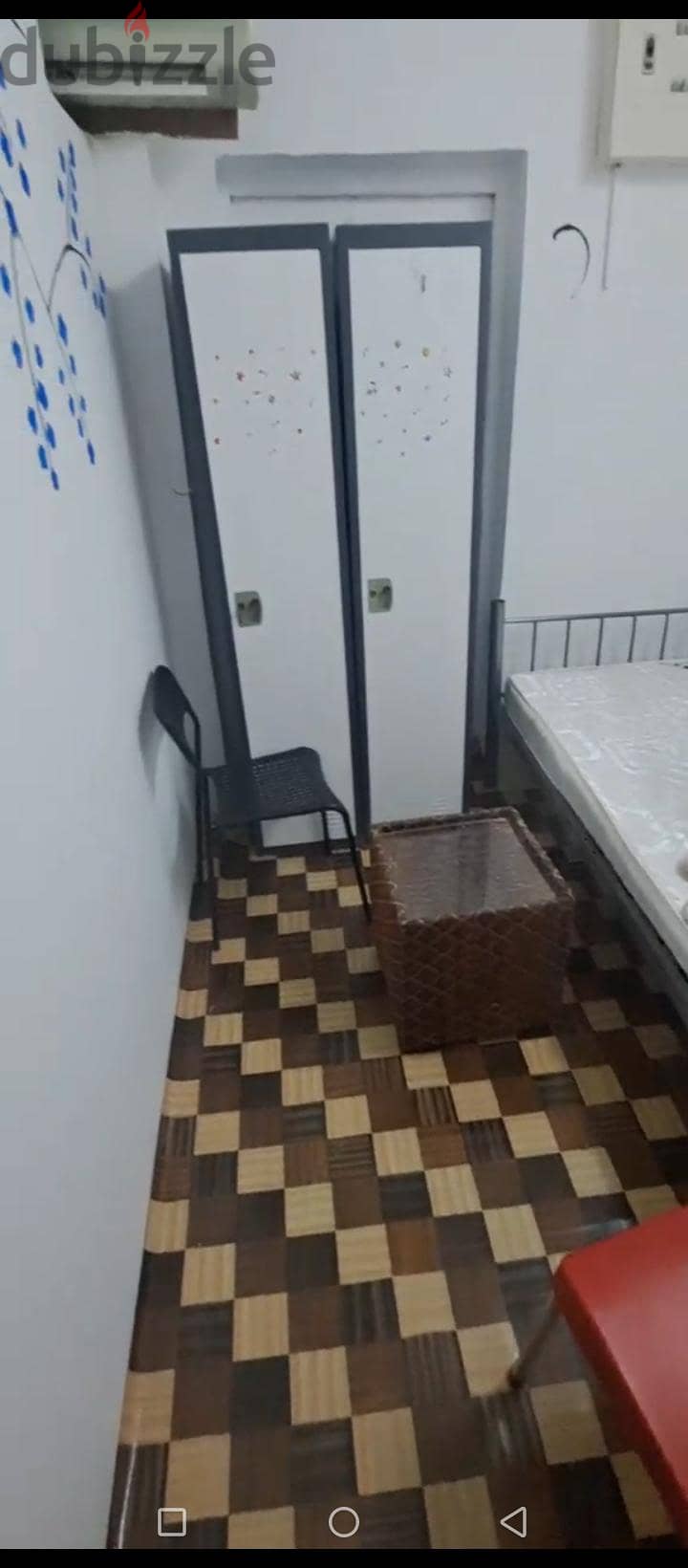 partition room available 1
