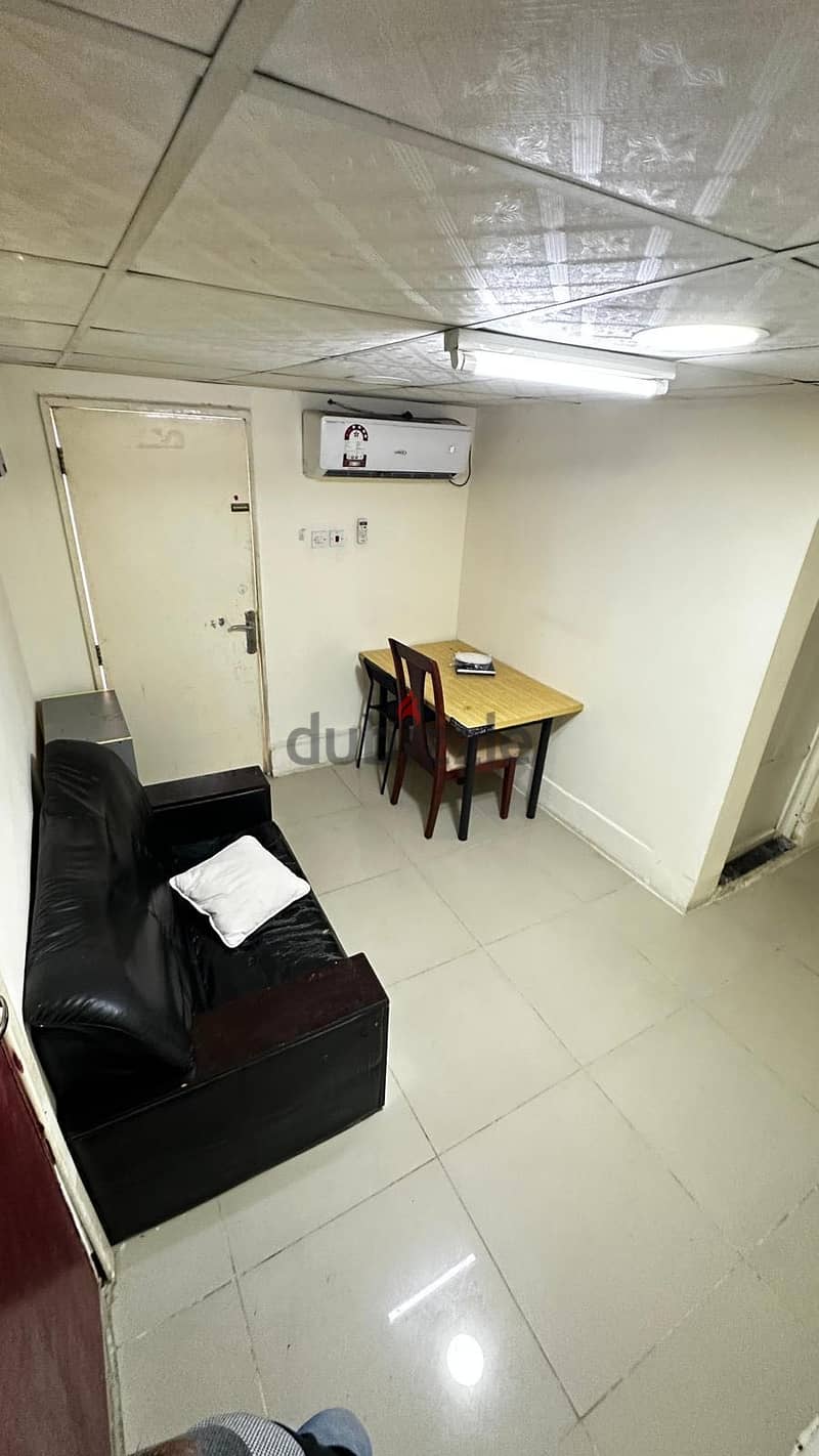 Full furnished family room 2