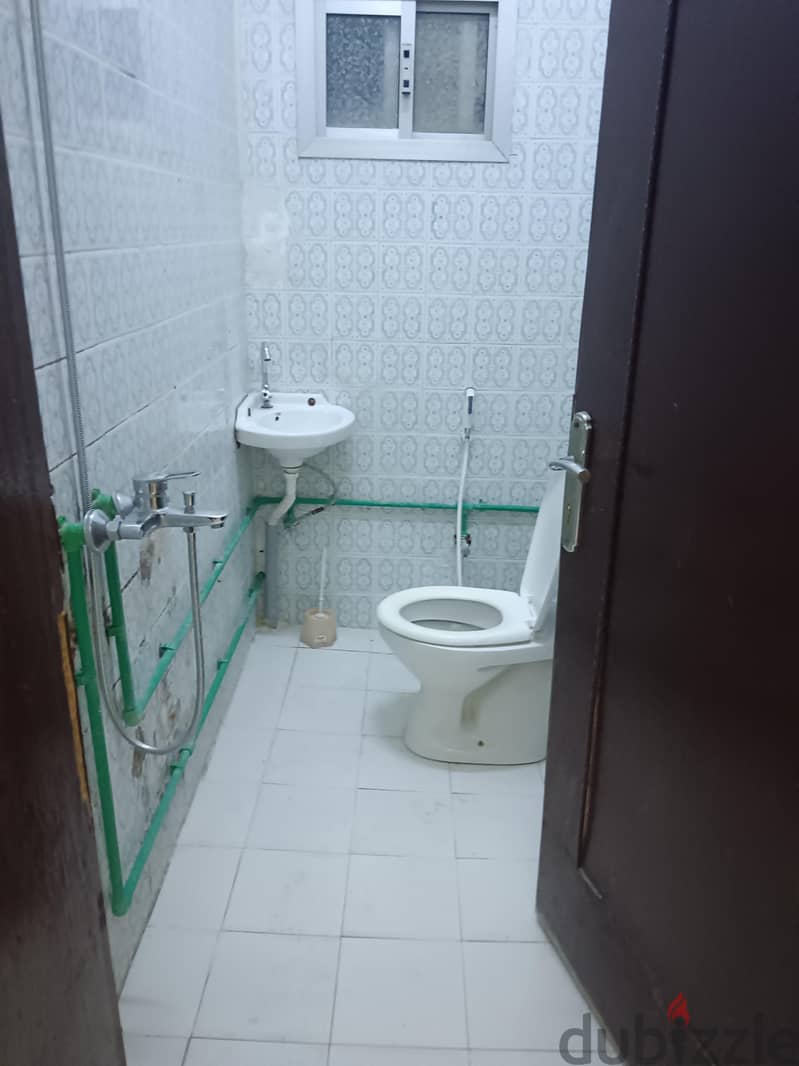 STUDIO ROOM FOR RENT – OLD AIRPORT 1