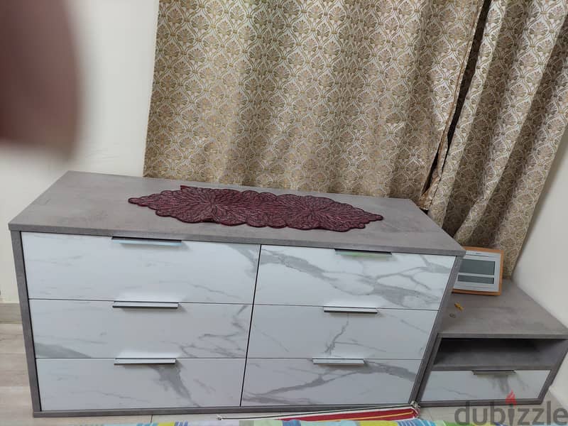 King Size Bed, Two Side Tabels & Chest Drawer ( Purchased from Homecen 3