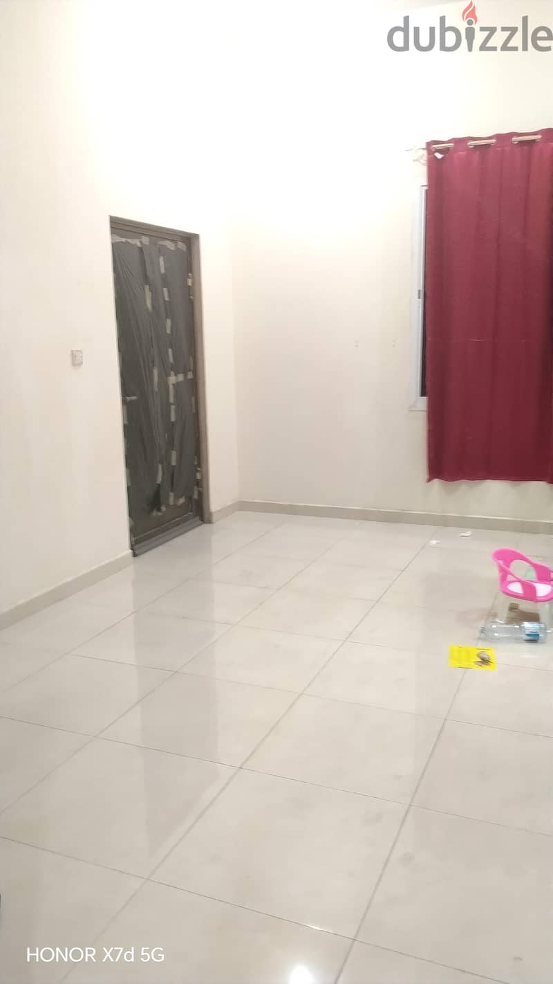 semi furnished studio avilable 1