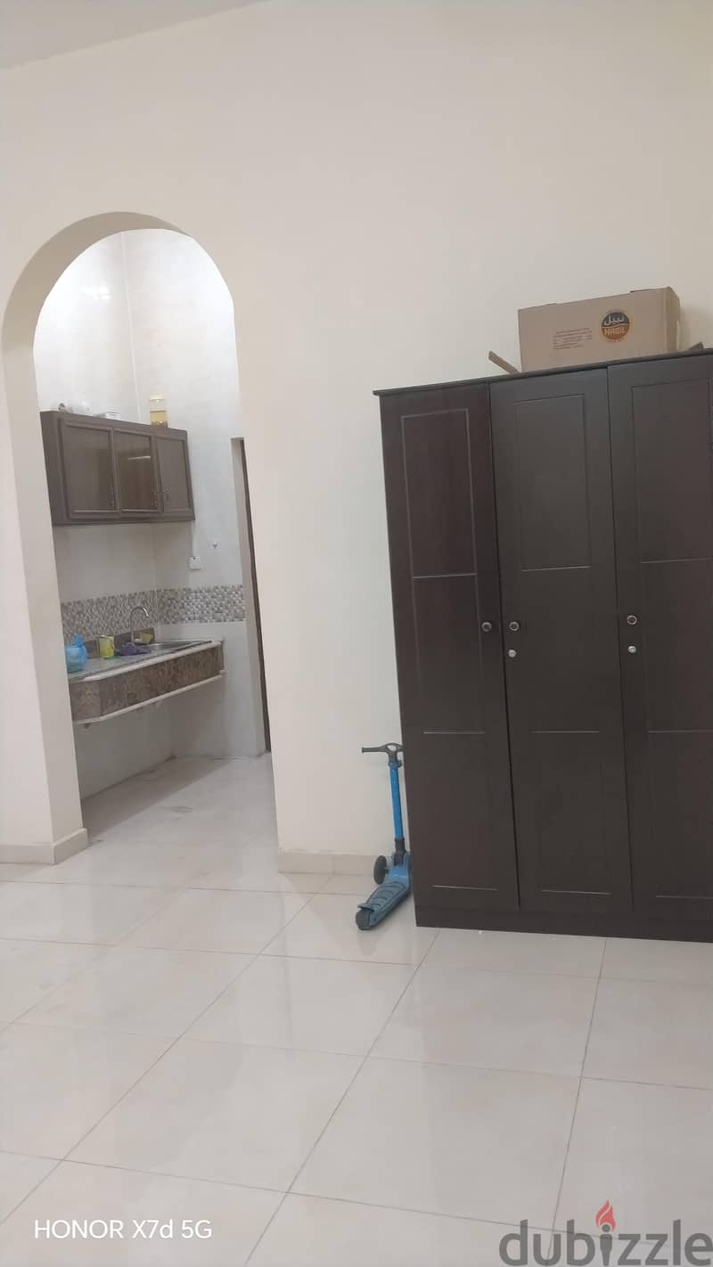 semi furnished studio avilable 2