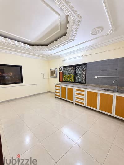 2 bed 2 bath Available in old airport with main kitchen