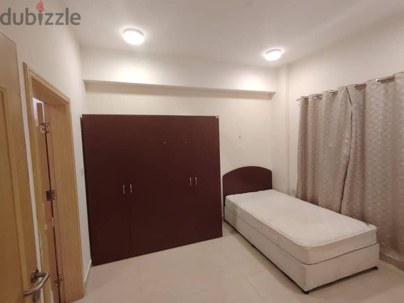 Executive bachelors rooms for rent 15