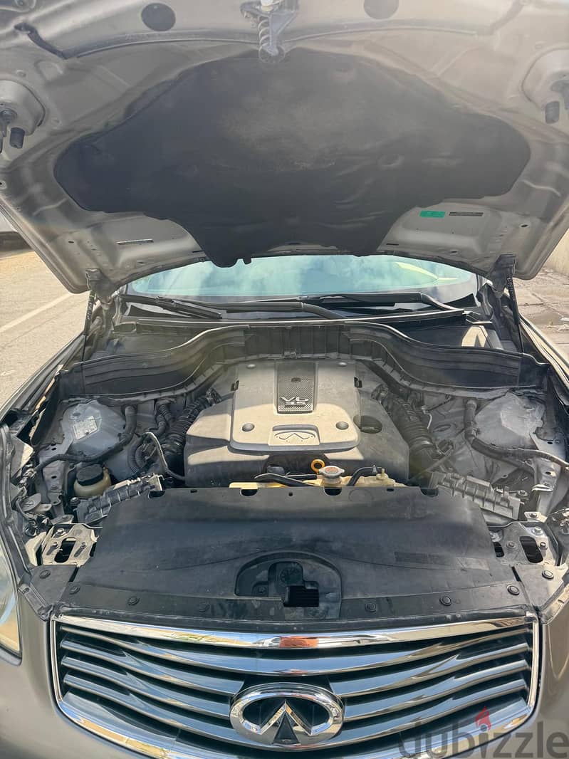 Infiniti E35 2010 5