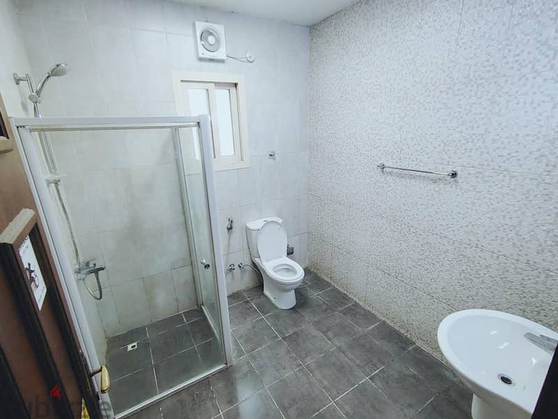 Executive bachelors rooms for rent 3