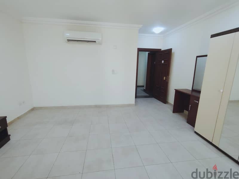 Executive bachelors rooms for rent 16