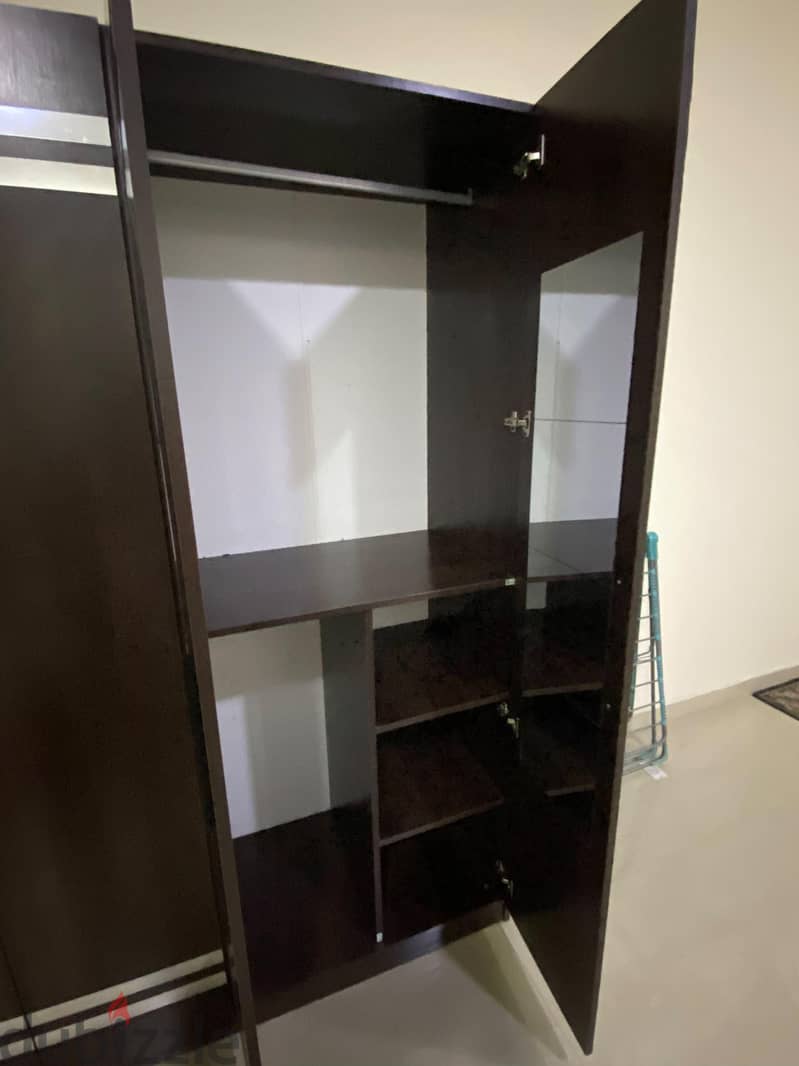 cupboard for sale excilent condition 3