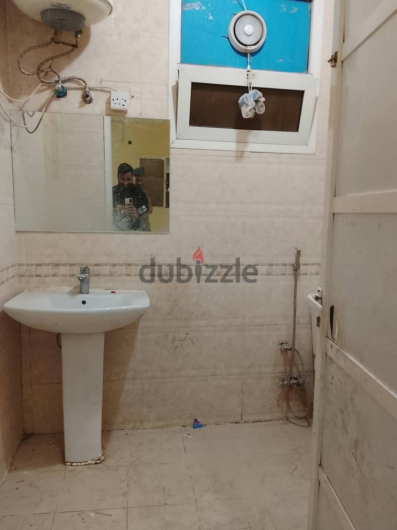 2bhk available for rent in al wukair 4