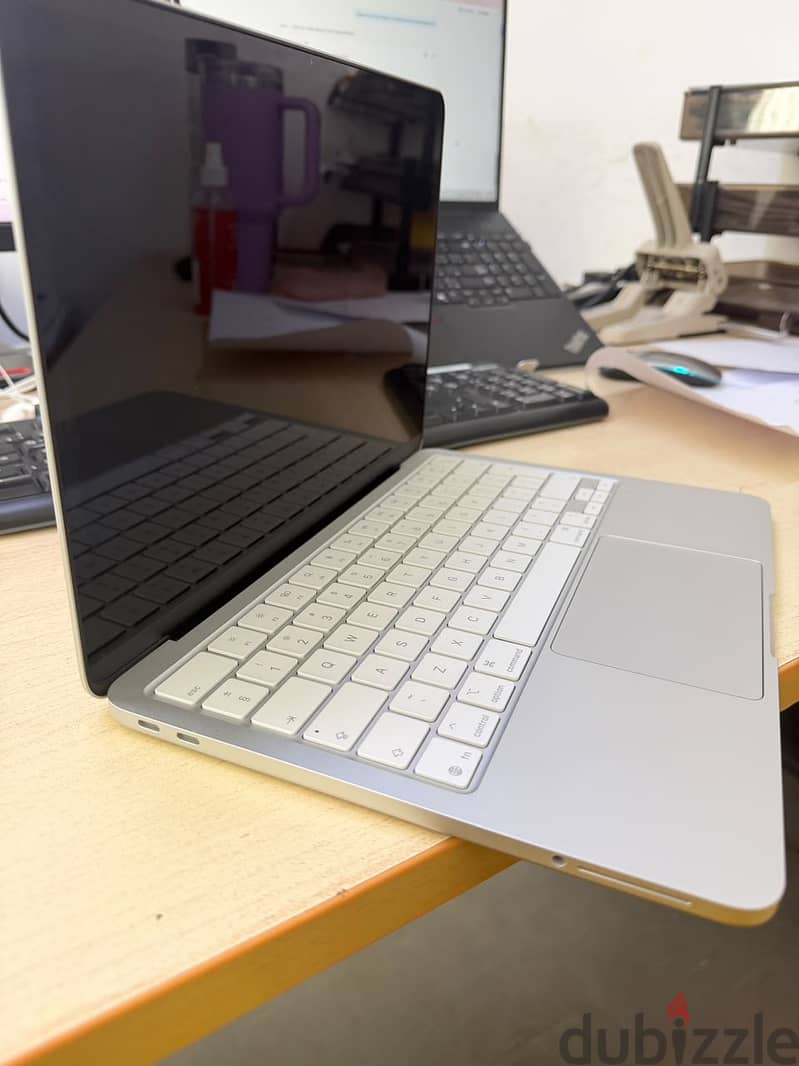 Macbook neo 18 pro just 2 weeks used 2