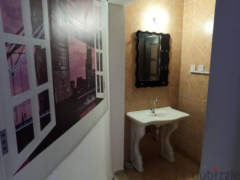 Spacious Semi Furnished Studio Near Metro 5