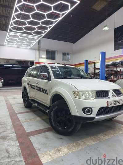 Mitsubishi Pajero Sport 2015