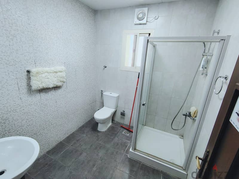 Executive bachelors rooms for rent 10