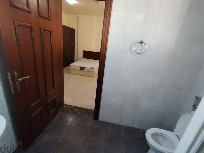 Executive bachelors rooms for rent 15