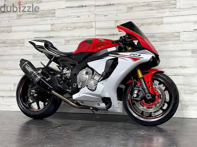 2015 Yamaha YZF R1 +447507647630
