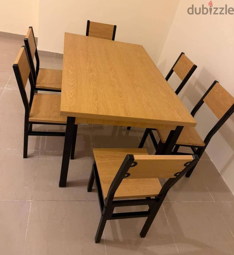 Dining table and chairs selling new. 30032896 5