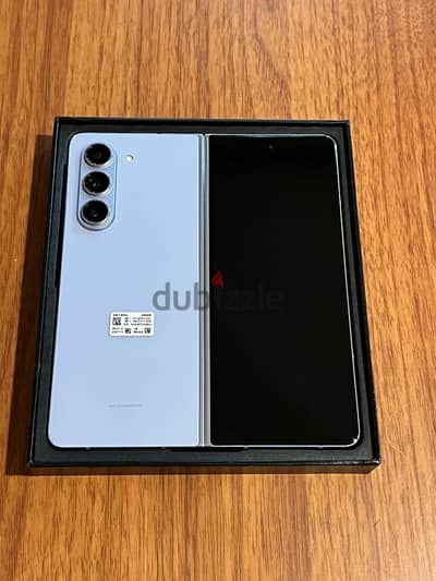 Samsung GALAXY Z FOLD5 5G (12 GB)