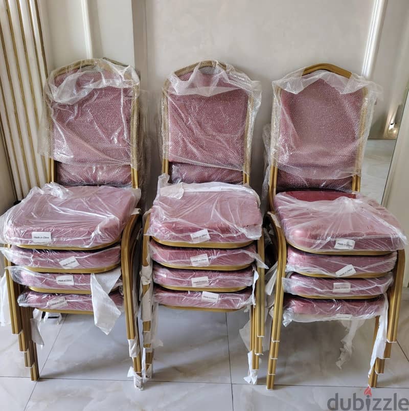 Single bed and Small cupboard selling. 33757438 7