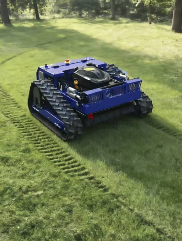 Remote Controlled Tracked Lawn Mower 2