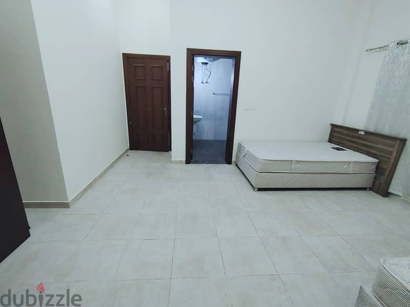 Executive bachelors rooms for rent 5
