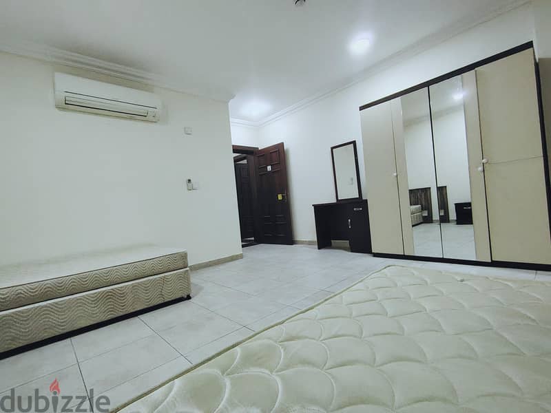 Executive bachelors rooms for rent 13