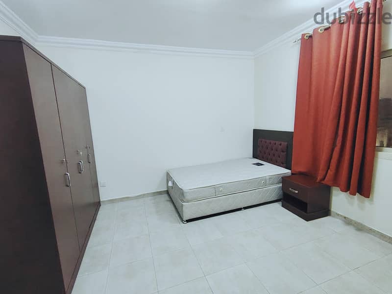 Executive bachelors rooms for rent 17