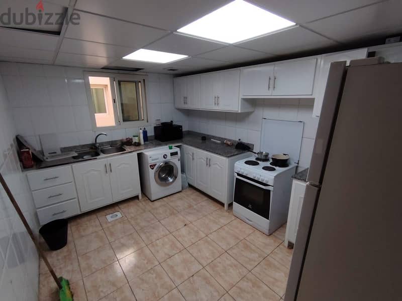 Executive bachelors rooms for rent 19