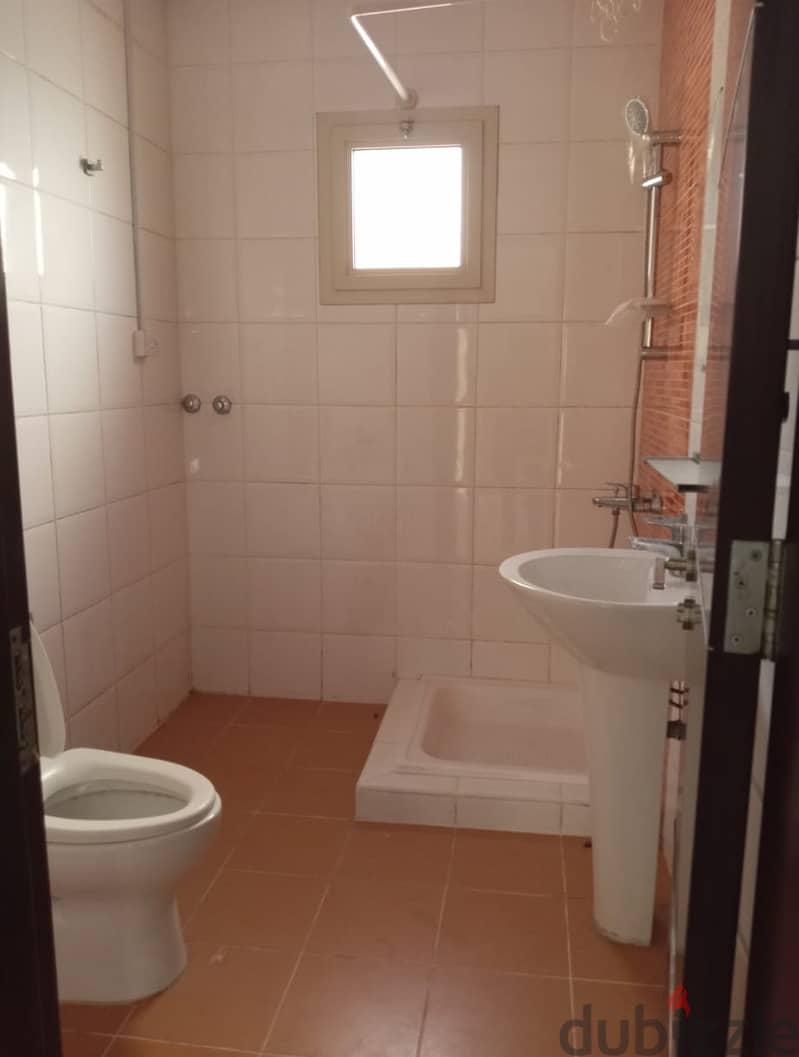 5BR Villa at Ain Khaled 8