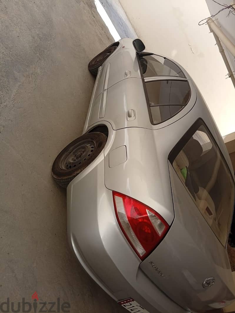 Nissan Sunny 2012 7
