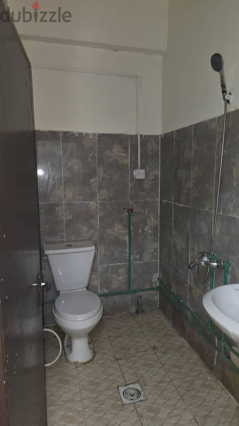 family or single Studio Apartment Rent 3