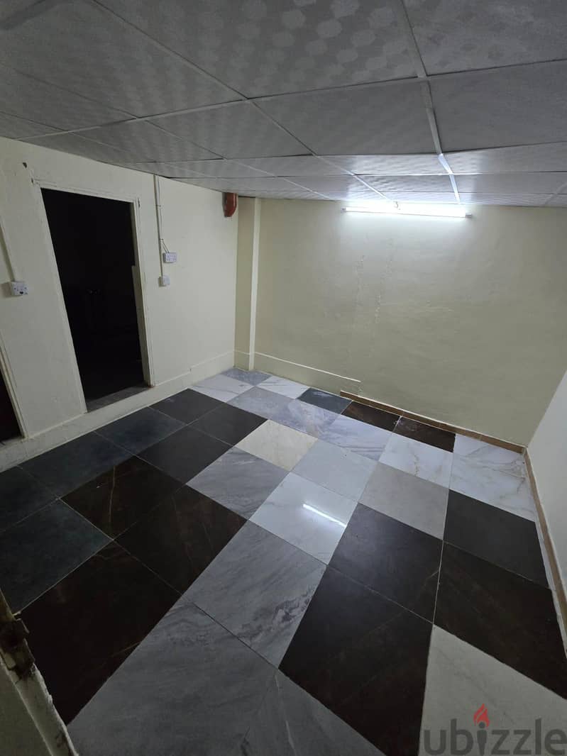 family or single Studio Apartment Rent 5