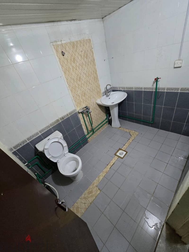 Studio Room Rent Available 1