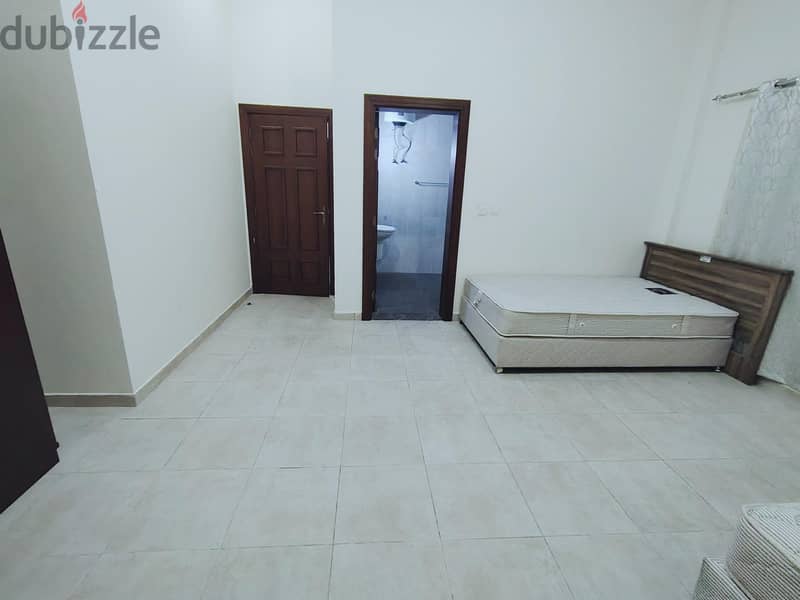 Executive bachelors rooms for rent 4