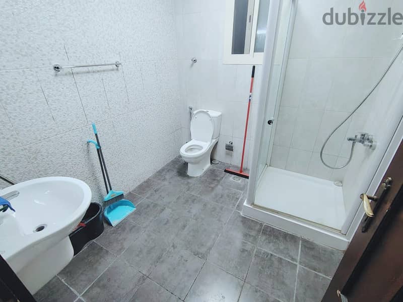 Executive bachelors rooms for rent 7