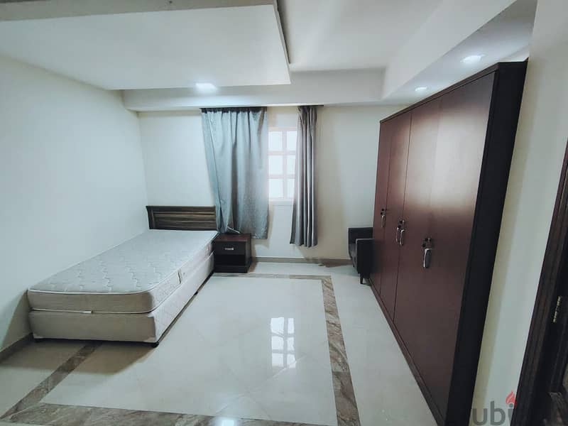 Executive bachelors rooms for rent 14