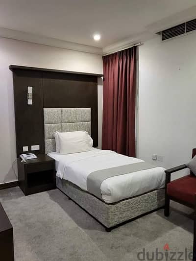 fully furnished rooms with private toilet for monthly stay