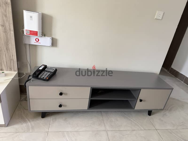 Cot with mattress , tv table and dining table with 4 chairs 1